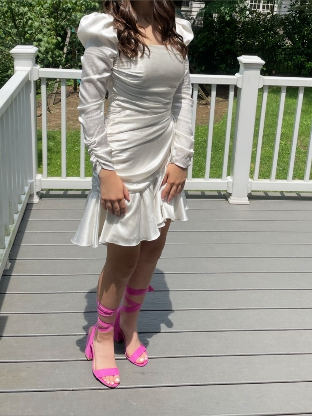 Monique Lhuillier White Satin Puff-Sleeve Mini Dress with Ruffle Hem Size 2